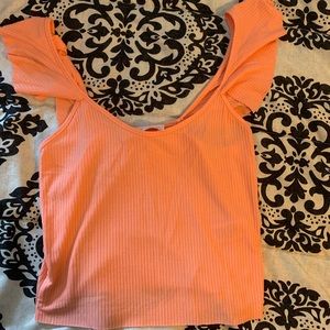 Cute cropped tank top! Size medium !